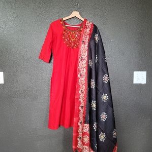 2 pc Indian Pakistani kameez size S/M